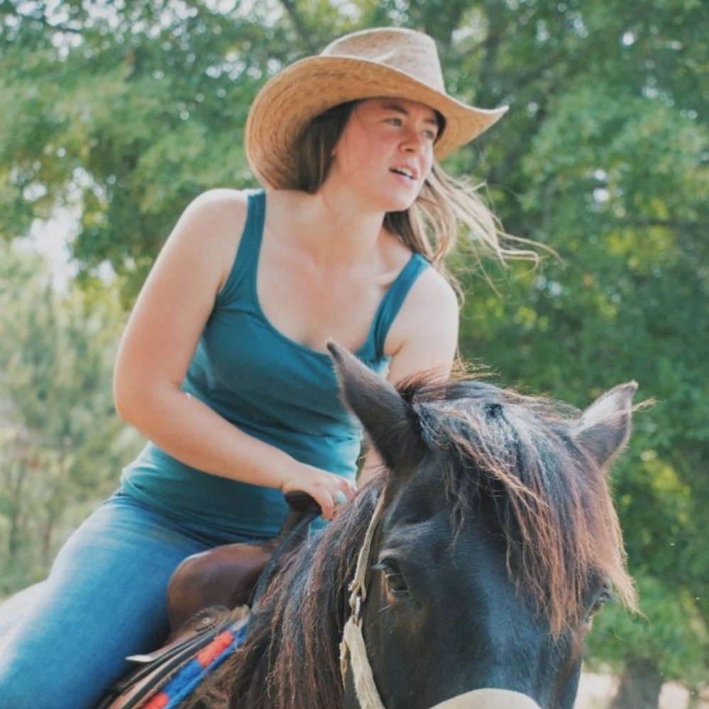 Meet your Posher, Hannah